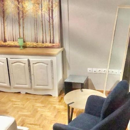 Economy Shared Apartment D In Central Athena Bagian luar foto